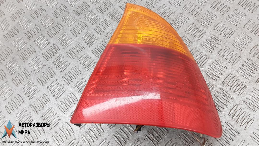 фонарь задний правый BMW 3 серия E46 2000, 2.2 л., бензин, МКПП, универсал, 63216910538, 63216946536, 63216907946, 63216946534, 63218383822, 63216907934, 63218364922, 63218364924 - фото №1