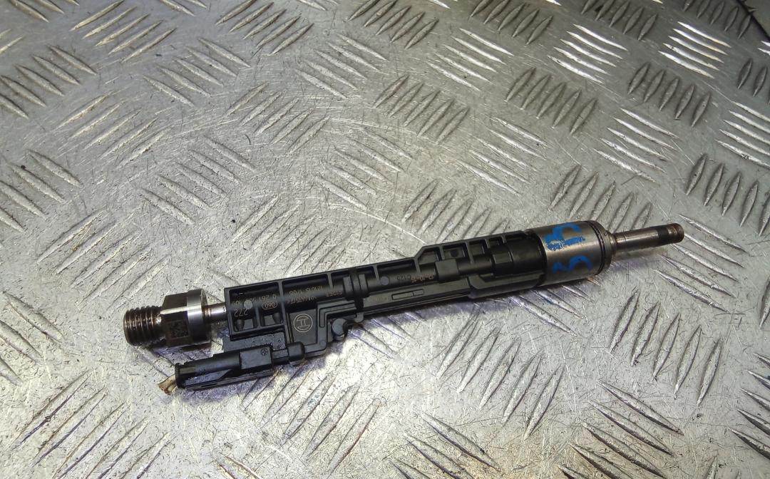 форсунка BMW 5 серия F07/F10/F11 2010, 3.0 л., бензин, АКПП, седан, 0261500109, 1210151706 - фото №1