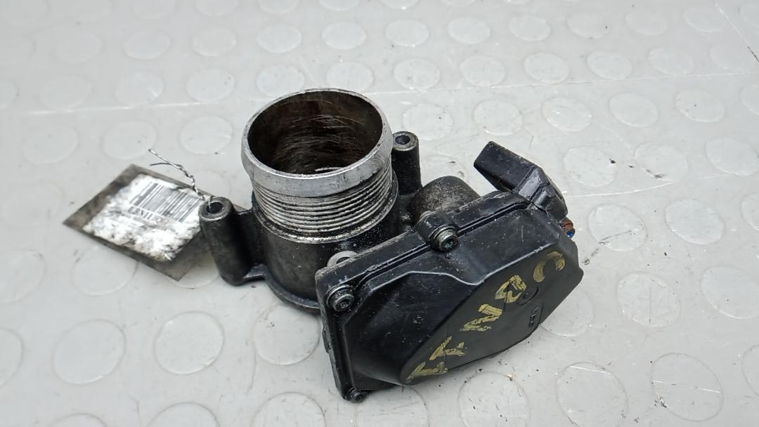 заслонка дроссельная Skoda Superb 2 поколение 2010, 2.0 л., дизель, МКПП, хетчбэк 5 дв. - фото №1