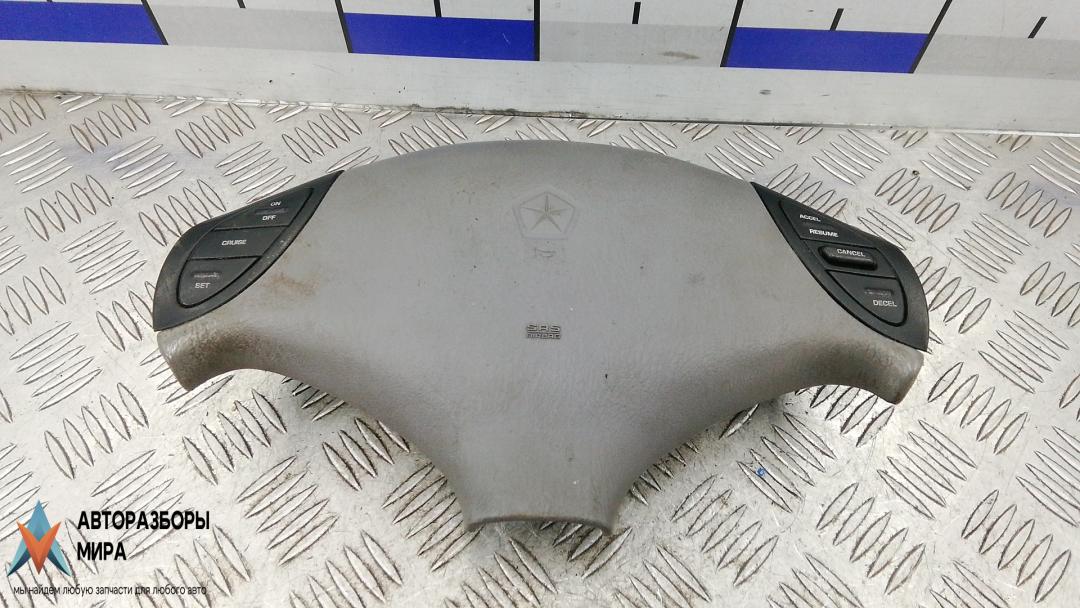 подушка безопасности водителя Chrysler Voyager 3 поколение 2000, 3.3 л., бензин, АКПП, минивэн, P0GP435C3 - фото №1