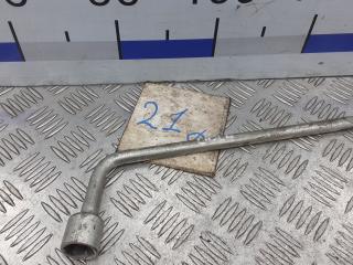 ключ колесный (балонный) Toyota RAV4 3 поколение (XA30) 2007, 2.2 л., дизель, МКПП, внедорожник 5 дв.