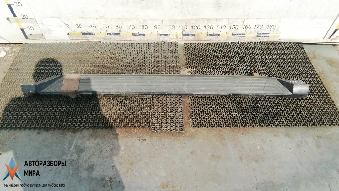 подножка Mitsubishi Pajero 4 поколение 2009, 3.2 л., дизель, МКПП, внедорожник 5 дв., 7656A043HA, 7656A044HA - фото №1