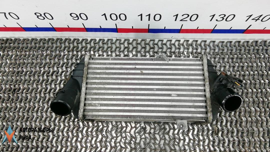 радиатор интеркулера Hyundai i30 GD 2014, 1.6 л., дизель, МКПП, универсал, 282702A770 - фото №1