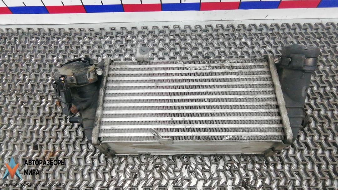 радиатор интеркулера Hyundai i30 GD 2014, 1.6 л., дизель, МКПП, универсал, 282702A770 - фото №1