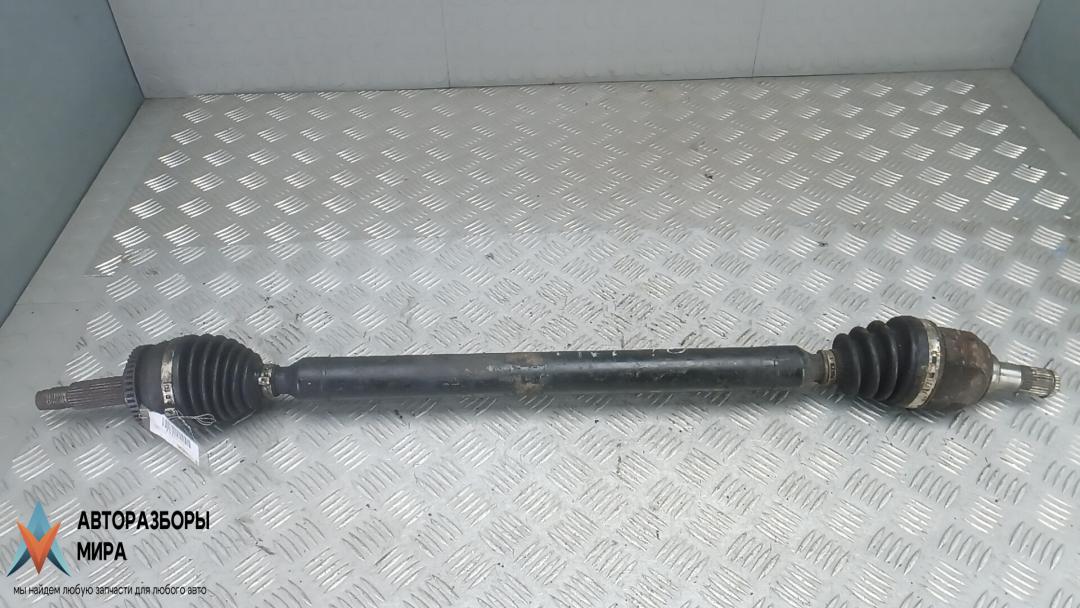 полуось передняя правая (приводной вал, ШРУС) Hyundai i30 GD 2014, 1.6 л., дизель, МКПП, универсал, 495013X110 - фото №1