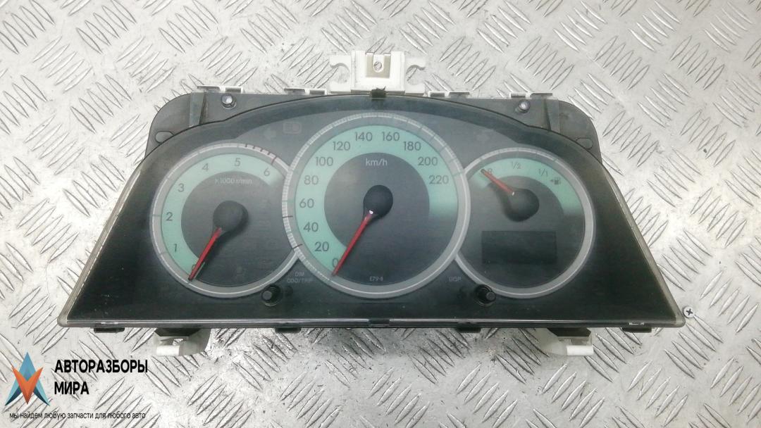 приборная панель Toyota COROLLA VERSO 2004, 2.0 л., дизель, МКПП, минивэн - фото №1