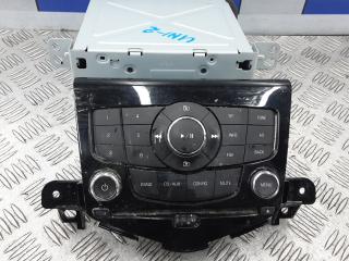 магнитола Chevrolet Cruze 1 поколение [рестайлинг] 2013, 1.6 л., бензин, МКПП, хетчбэк 5 дв., 95485438, 22936573