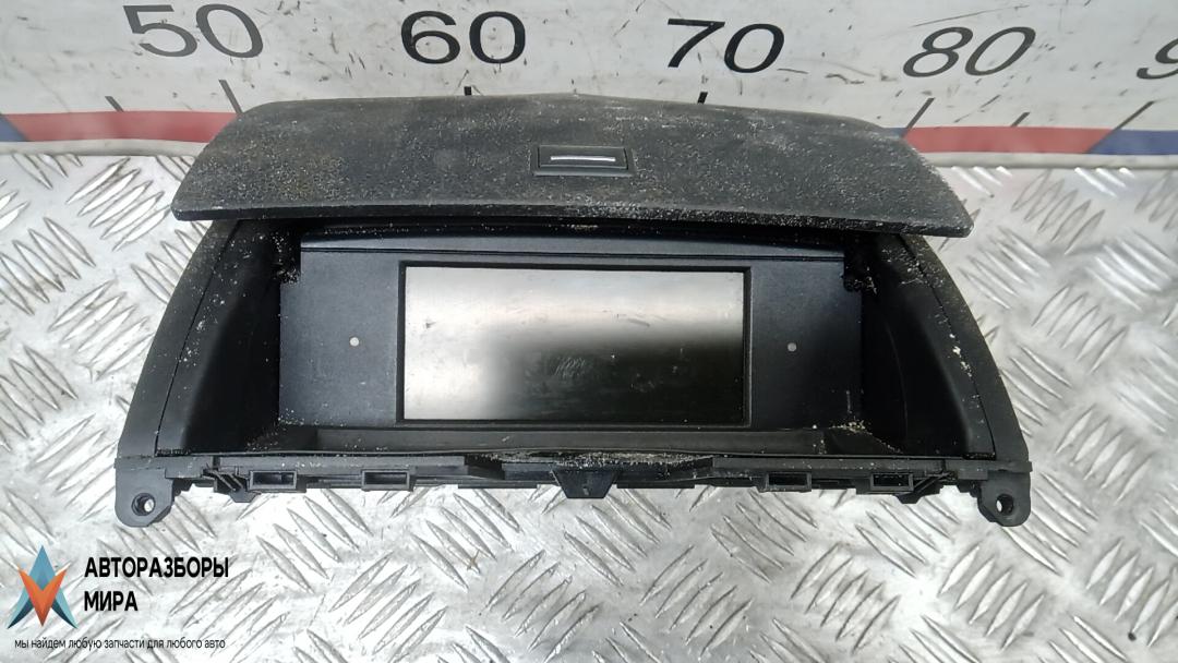 монитор Mercedes-Benz C-Класс W204/S204 2008, 1.8 л., бензин, АКПП, седан, A2046800931 - фото №1