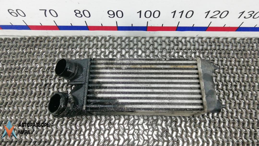 радиатор интеркулера Peugeot 308 T7 2008, 1.6 л., дизель, МКПП, универсал - фото №1