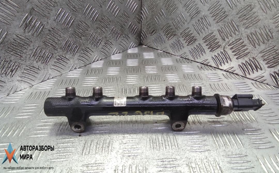 топливная рампа Peugeot 3008 1 поколение 2011, 1.6 л., дизель, МКПП, хетчбэк 5 дв. - фото №1