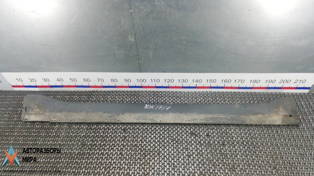 накладка на порог Mitsubishi Pajero 4 поколение 2009, 3.2 л., дизель, МКПП, внедорожник 5 дв., 7405A089, 7405A090 - фото №1