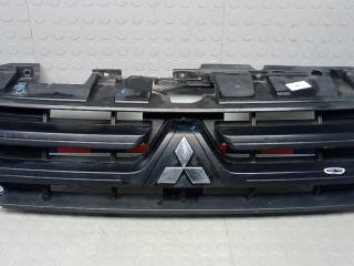 решетка радиатора Mitsubishi Pajero 4 поколение 2009, 3.2 л., дизель, МКПП, внедорожник 5 дв., 7450A368