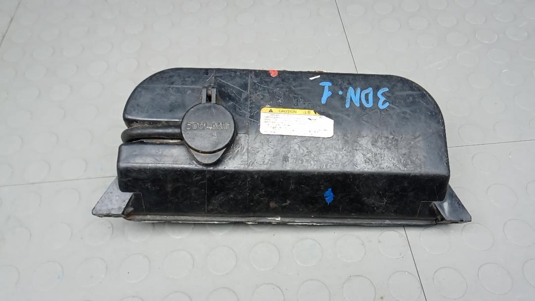 бачок расширительный Hyundai Tucson 1 поколение 2005, 2.0 л., бензин, МКПП, внедорожник 5 дв. - фото №1
