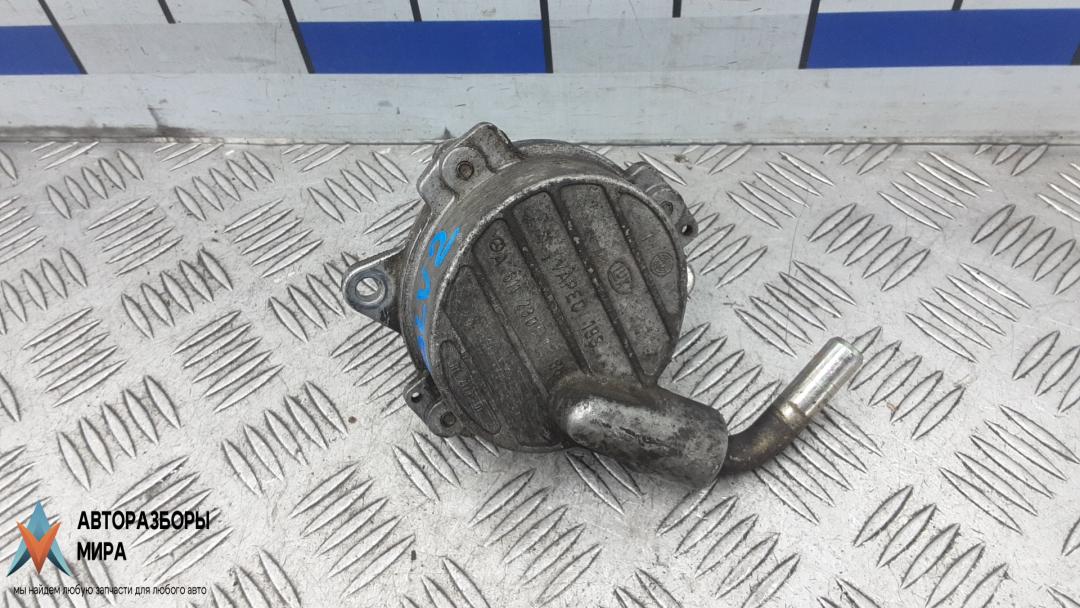 насос вакуумный Mercedes-Benz Vito W639 2003, 2.2 л., дизель, МКПП, минивэн, 6112300165 - фото №1