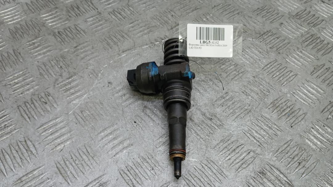 форсунка Skoda Fabia 2 поколение (5J) 2009, 1.4 л., дизель, МКПП, хетчбэк 5 дв., 073AG - фото №1