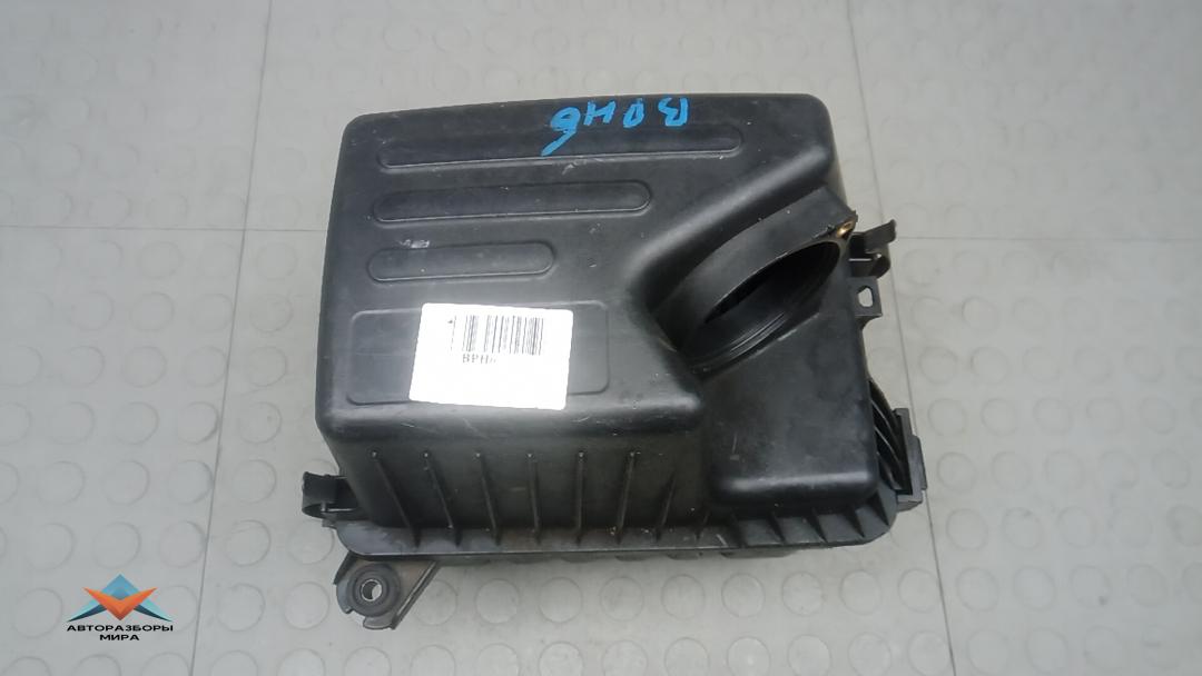 корпус воздушного фильтра Hyundai Santa Fe 2 поколение (CM) 2006, 2.2 л., дизель, МКПП, внедорожник 5 дв., 281102B200 - фото №1