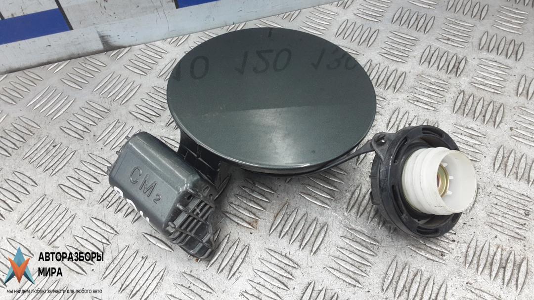 лючок топливного бака Hyundai Santa Fe 2 поколение (CM) 2006, 2.2 л., дизель, МКПП, внедорожник 5 дв. - фото №1