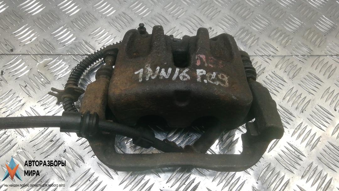 суппорт передний левый Land Rover Freelander 2 поколение 2007, 2.2 л., D TD4, дизель, МКПП, внедорожник 5 дв., 1583140, LR007201, 6G912B302AB, 6G912B302AC, 6G912B302AA, LR015387, LR000569, 8603753, 1432362, 1379933 - фото №1