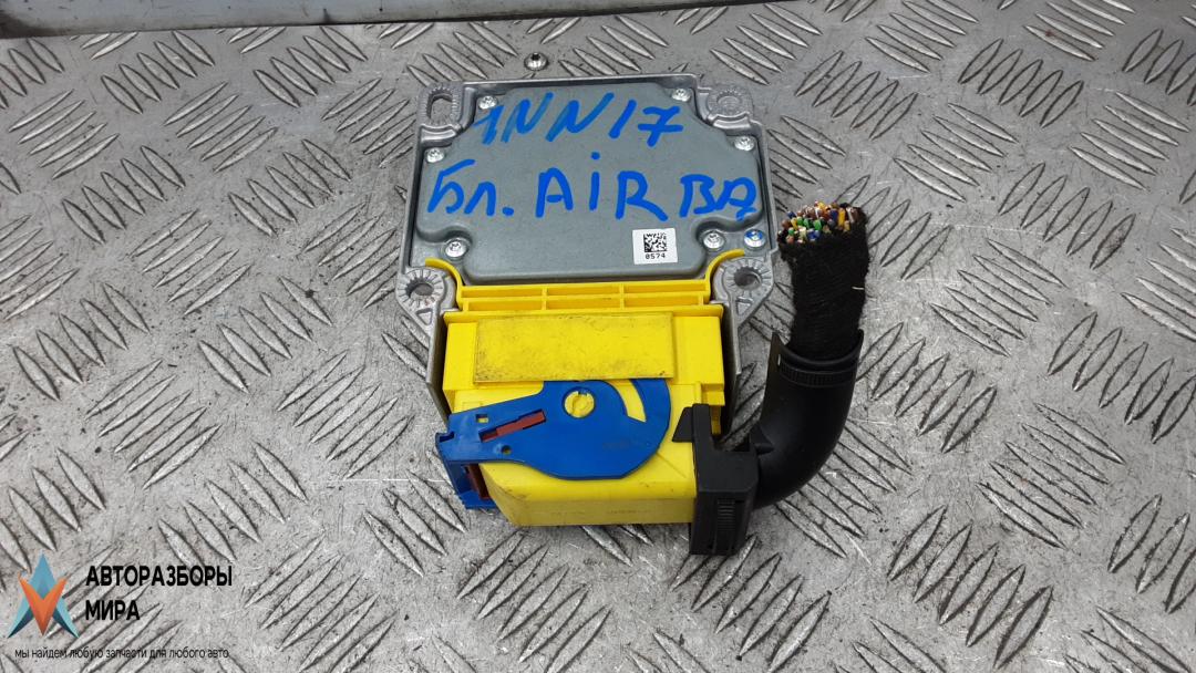 блок AirBag Volkswagen Touareg 2 поколение 2011, 3.0 л., V6 TDI, дизель, АКПП, внедорожник 5 дв., 7L0959655A - фото №1