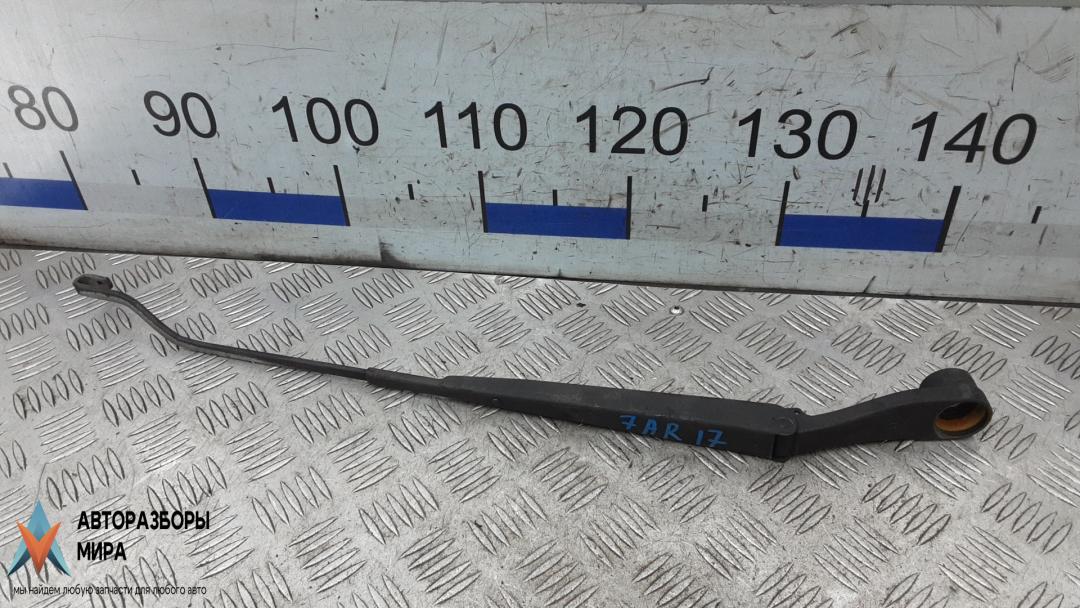 щеткодержатель (поводок стеклоочистителя, дворник) Kia Cerato 1 поколение 2005, 1.6 л., бензин, МКПП, хетчбэк 5 дв. - фото №1