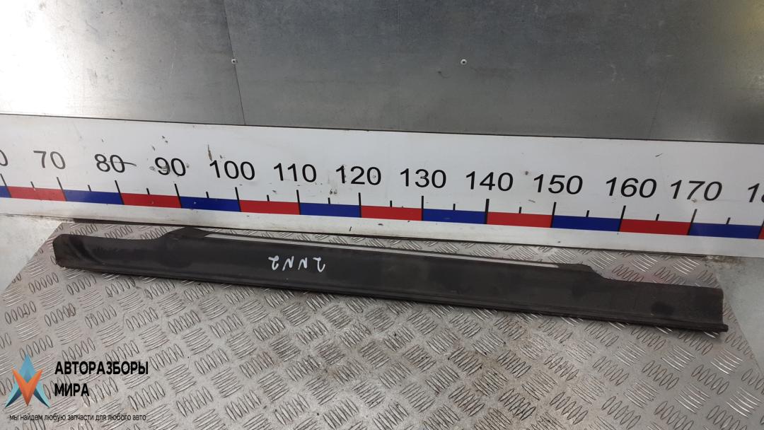 накладка на порог внутренняя Mercedes-Benz R-Класс W251 2007, 3.0 л., дизель, АКПП, минивэн - фото №1