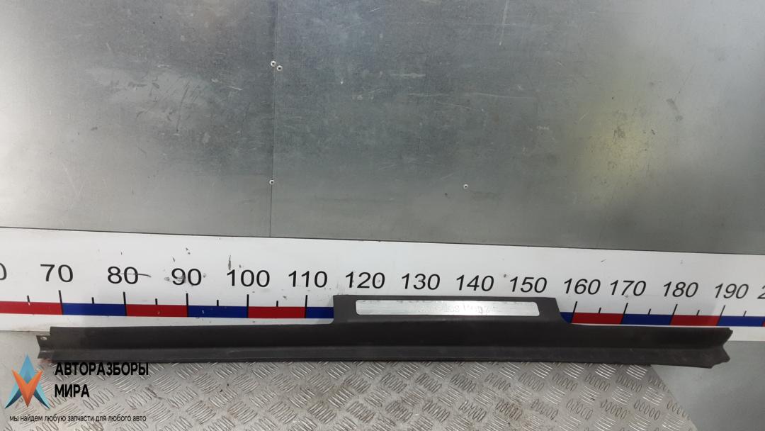 накладка на порог внутренняя Mercedes-Benz R-Класс W251 2007, 3.0 л., дизель, АКПП, минивэн - фото №1