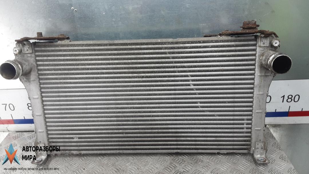 радиатор интеркулера Toyota Auris 1 поколение 2008, 2.0 л., дизель, МКПП, хетчбэк 5 дв. - фото №1
