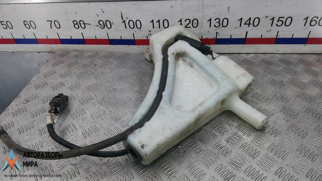 бачок омывателя Audi Q7 4L 2006, 3.0 л., D TDI, дизель, АКПП, внедорожник 5 дв. - фото №1