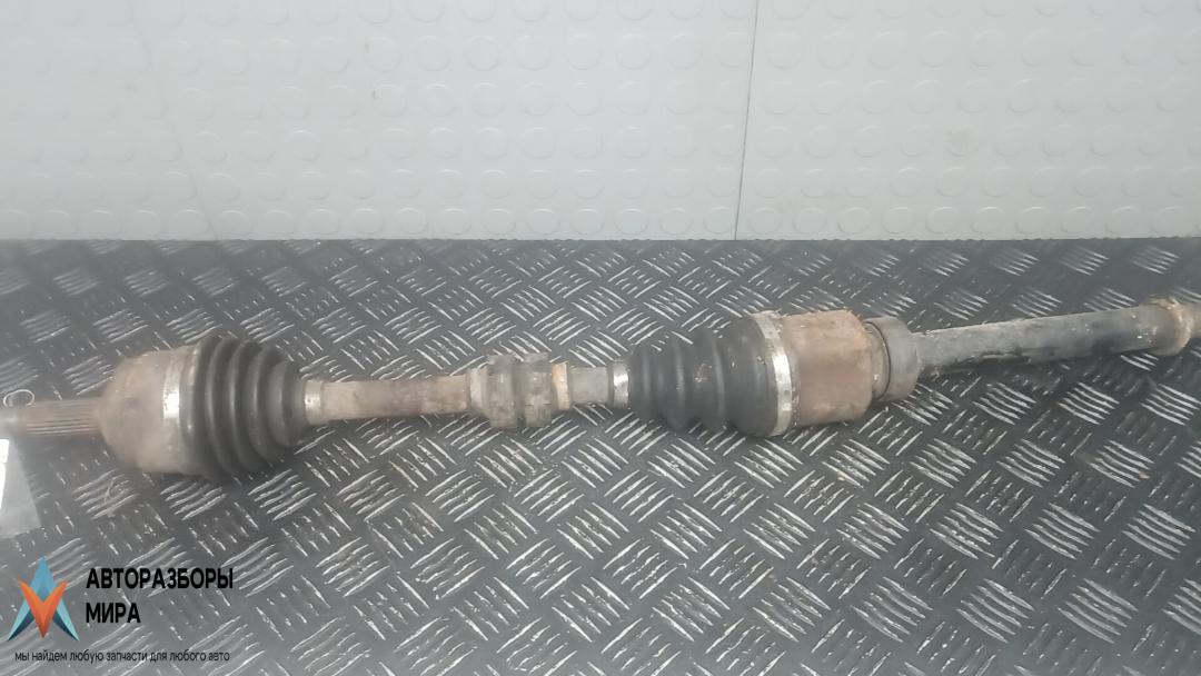 полуось передняя правая (приводной вал, ШРУС) Nissan Tiida C12 2011, 1.5 л., дизель, МКПП, седан - фото №1
