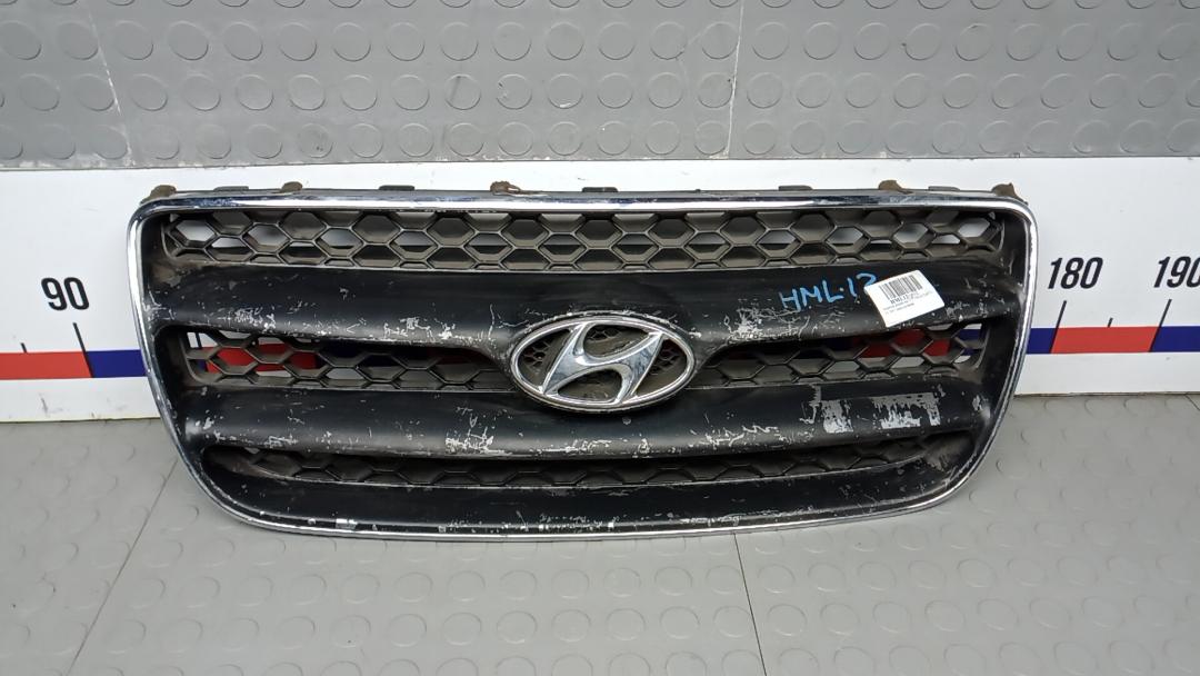 решетка радиатора Hyundai Santa Fe 2 поколение (CM) 2007, 2.2 л., дизель, МКПП, внедорожник 5 дв., 865612B020, 865612N010 - фото №1