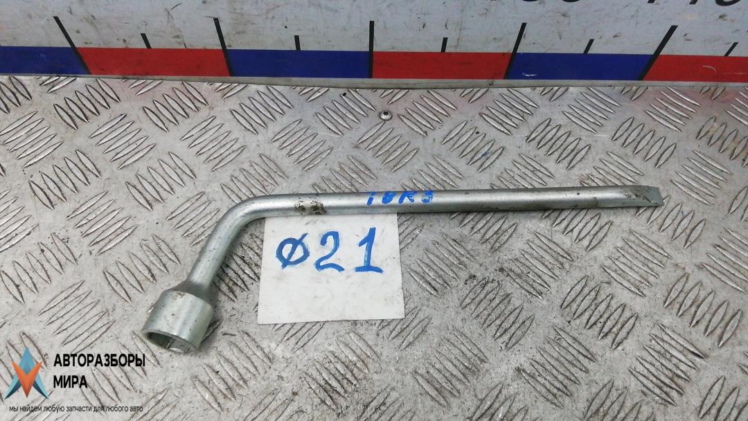 ключ колесный (балонный) Toyota COROLLA VERSO 2007, 2.2 л., дизель, МКПП, минивэн - фото №1