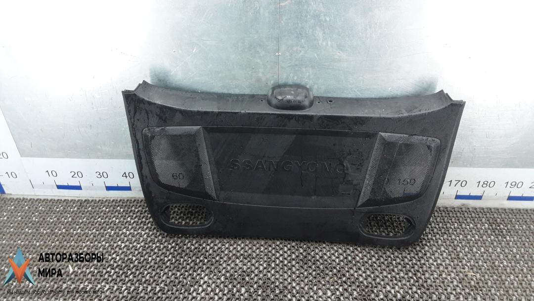 обшивка крышки багажника SsangYong Rexton Y250 2006, 2.7 л., дизель, АКПП, внедорожник 5 дв. - фото №1