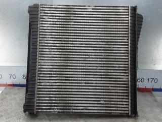 радиатор интеркулера Land Rover Discovery 4 поколение 2009, 3.0 л., SD V6, дизель, АКПП, внедорожник 5 дв., LR015603