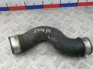 патрубок интеркулера Volkswagen Touareg 1 поколение 2005, 2.5 л., дизель, АКПП, внедорожник 5 дв.