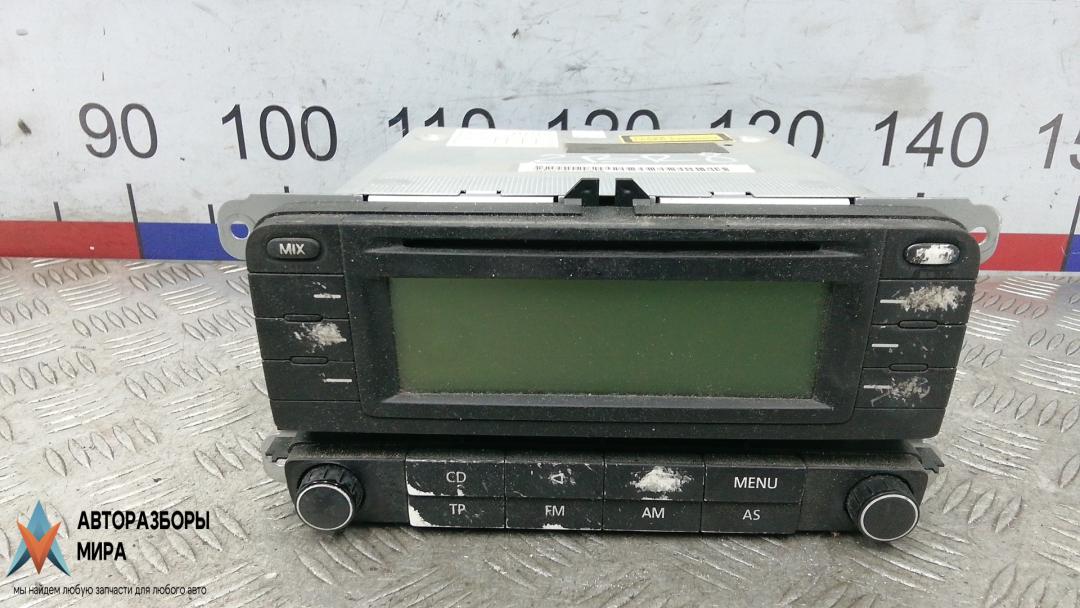 магнитола Volkswagen Touran 1 поколение 2003, 1.6 л., бензин, МКПП, минивэн - фото №1