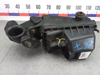 корпус воздушного фильтра Mazda Demio DW [рестайлинг] 2001, 1.5 л., i 16V, бензин, АКПП, хетчбэк 5 дв.