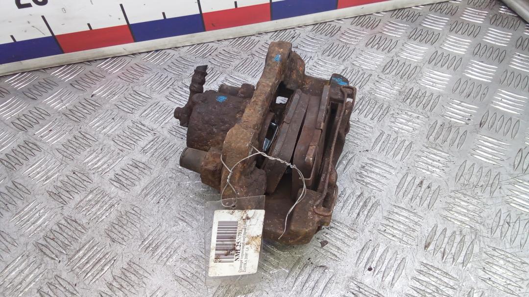 суппорт передний правый Opel Zafira 2 поколение (B) 2007, 1.6 л., бензин, МКПП, минивэн - фото №1