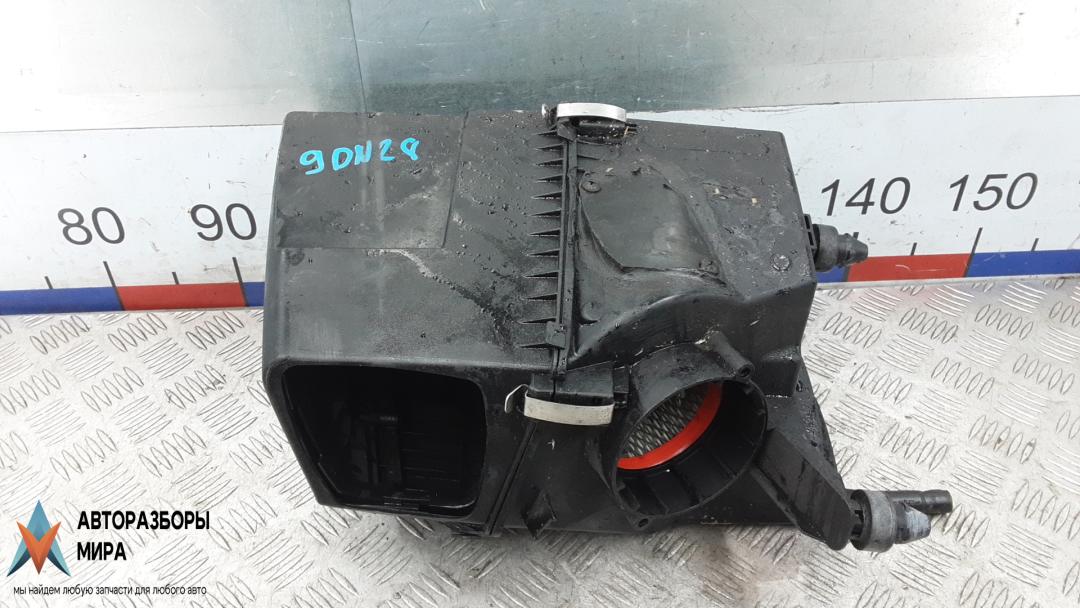 корпус воздушного фильтра Audi A6 4F/C6 2005, 2.0 л., дизель, МКПП, седан - фото №1