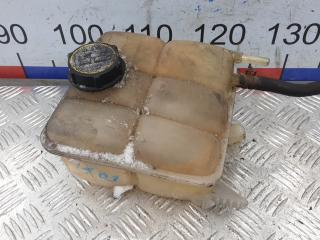 бачок расширительный Ford Kuga 1 поколение 2009, 2.0 л., дизель, МКПП, внедорожник 5 дв.