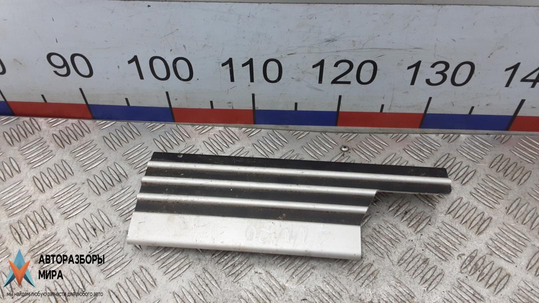 накладка на порог внутренняя Land Rover Range Rover 3 поколение 2004, 3.0 л., TD6, дизель, АКПП, внедорожник 5 дв. - фото №1