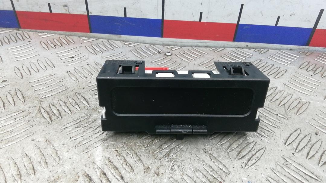 монитор Renault Megane 2 поколение 2005, 1.5 л., дизель, МКПП, хетчбэк 5 дв., 8200107839B - фото №1