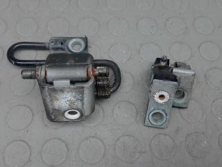 петля двери Audi A6 4F/C6 2006, 3.0 л., TDi quatro, дизель, МКПП, универсал, 4F0823302