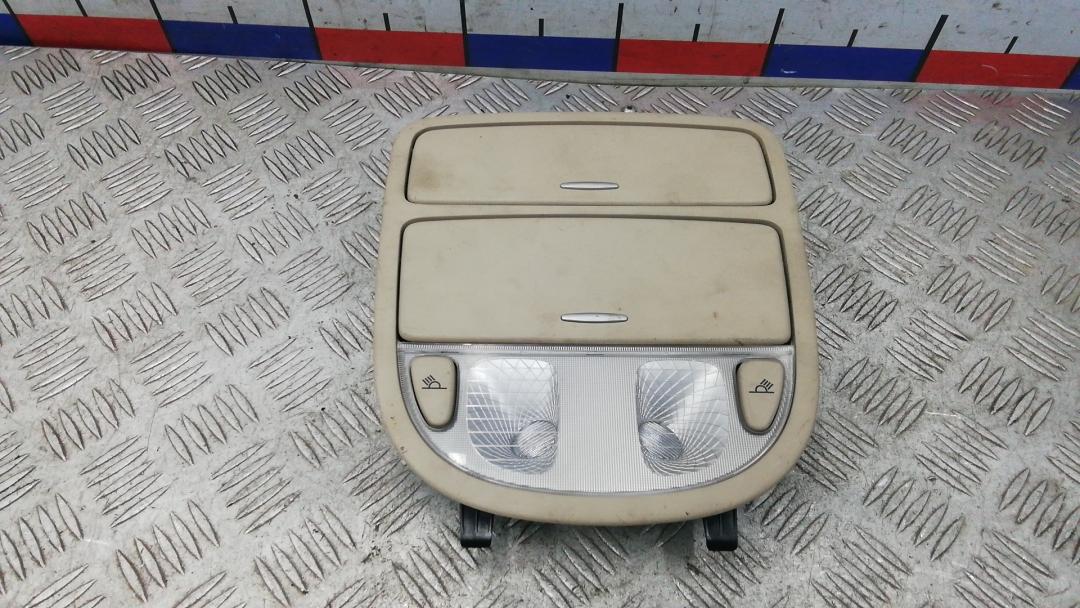 фонарь салона (плафон) Hyundai Santa Fe 2 поколение (CM) 2007, 2.2 л., дизель, МКПП, внедорожник 5 дв. - фото №1