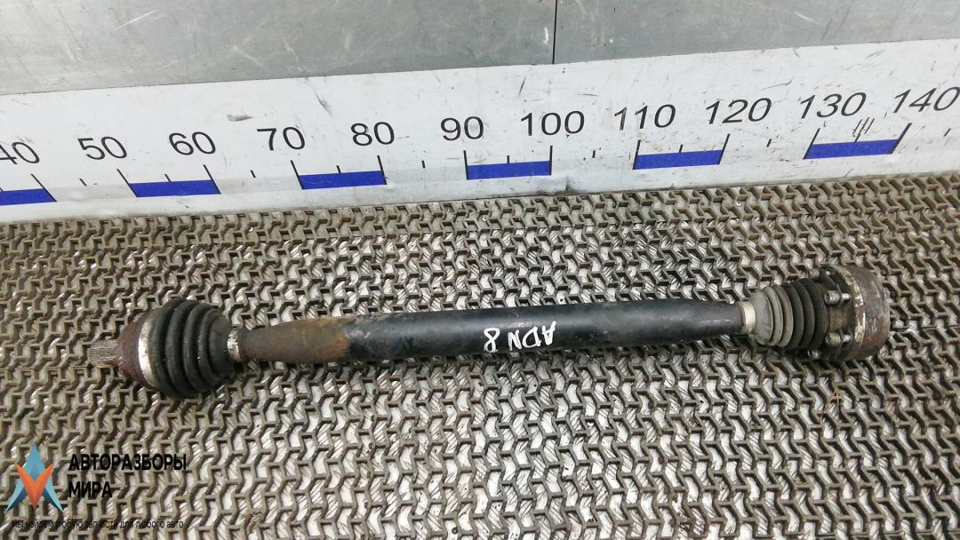 полуось передняя правая (приводной вал, ШРУС) Volkswagen Golf 5 поколение 2006, 1.4 л., бензин, МКПП, хетчбэк 5 дв. - фото №1