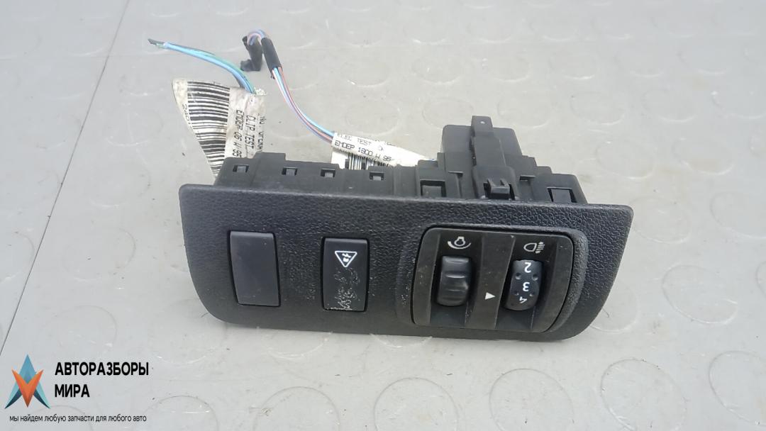 переключатель света Renault Megane 3 поколение 2011, 1.5 л., дизель, МКПП, хетчбэк 5 дв. - фото №1