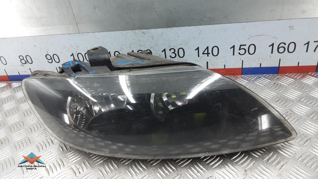 фара правая Audi Q7 4L 2006, 3.0 л., D TDI, дизель, АКПП, универсал - фото №1