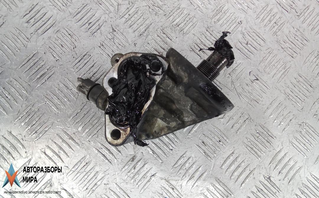 Корпус масляного фильтра дизельный Toyota RAV4 3 поколение (XA30) 2005, 2.0 л., дизель, МКПП, внедорожник 5 дв. - фото №1