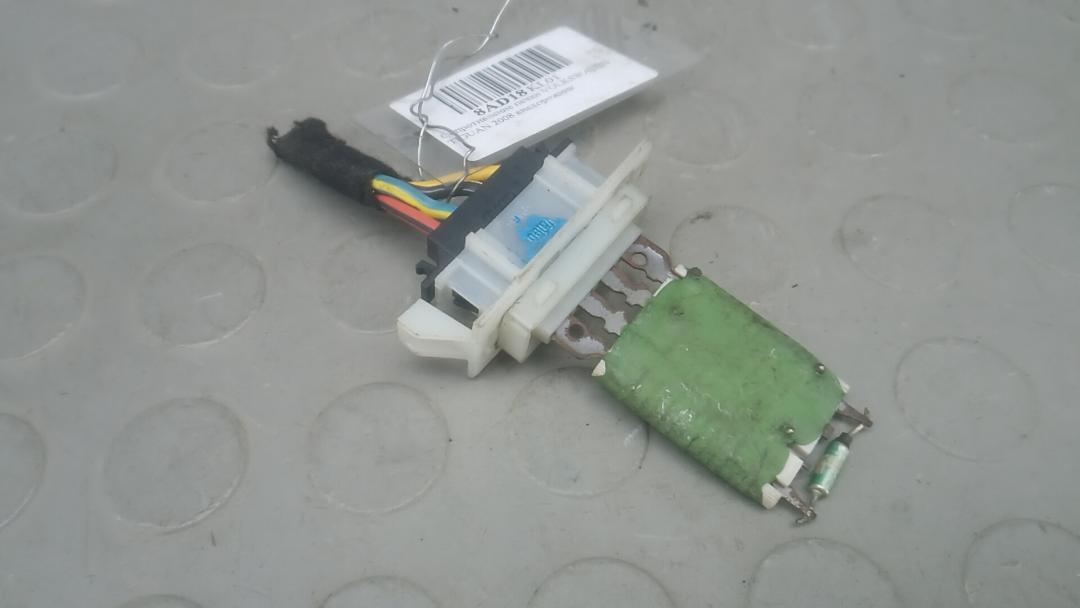 сопротивление печки Volkswagen Tiguan 1 поколение 2008, 2.0 л., дизель, МКПП, внедорожник 5 дв. - фото №1