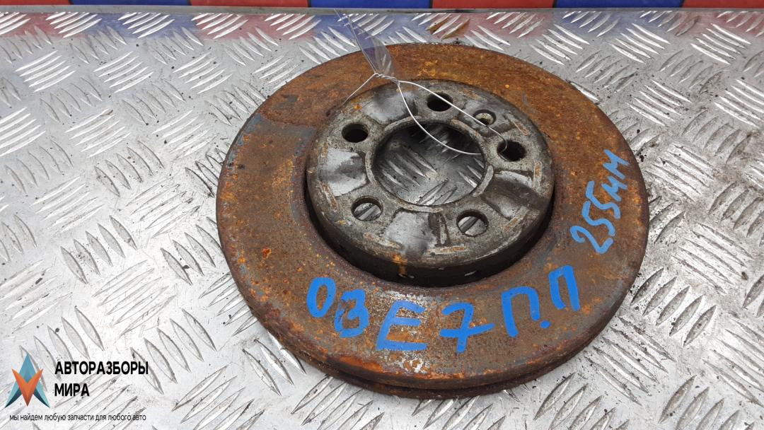 диск тормозной передний SEAT Ibiza 3 поколение 2005, 1.2 л., бензин, МКПП, хетчбэк 5 дв., 6R0615301C - фото №1