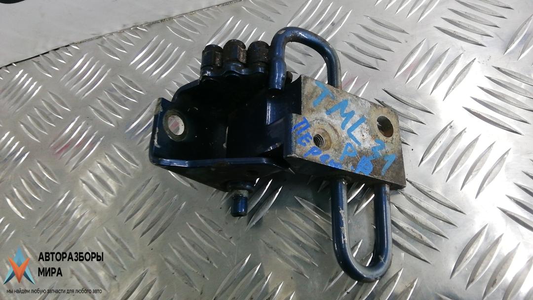 петля двери Audi A6 4F/C6 2005, 2.7 л., дизель, МКПП, седан - фото №1